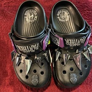 NWT Black Panther Crocs-M5/W7